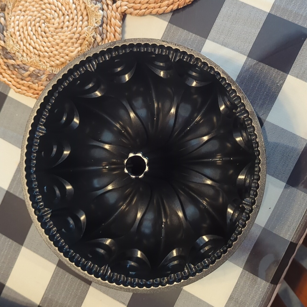 Nordicware Fleur de Lis Bundt Pan